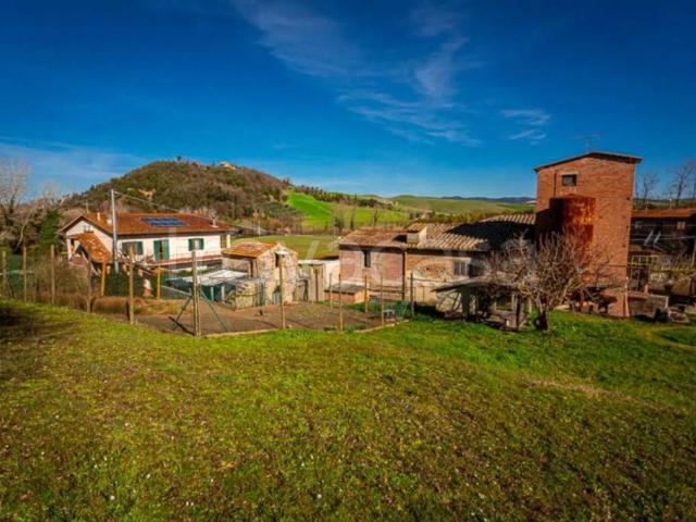Rustico/casale/corte in vendita a Volterra