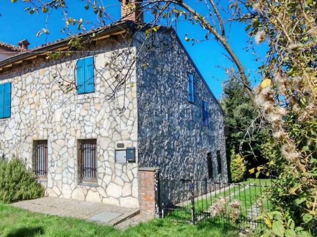 Rustico/casale/corte in vendita a Ziano Piacentino