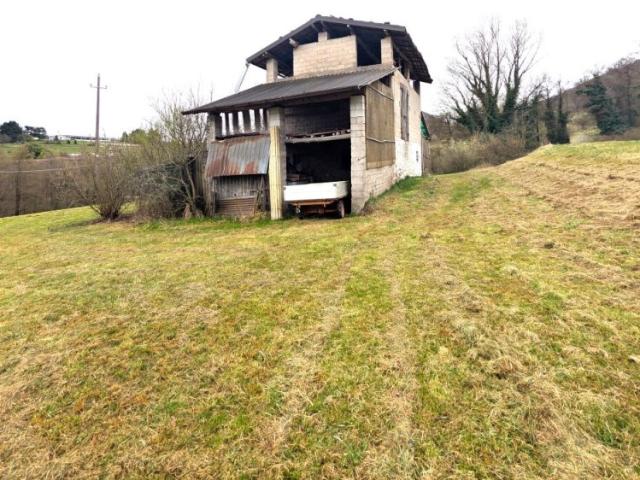 Rustico/casale/corte in vendita ad Agnosine via Valle
