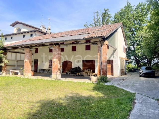 Rustico/casale/corte in vendita ad Altavilla Vicentina via Rocche, 13
