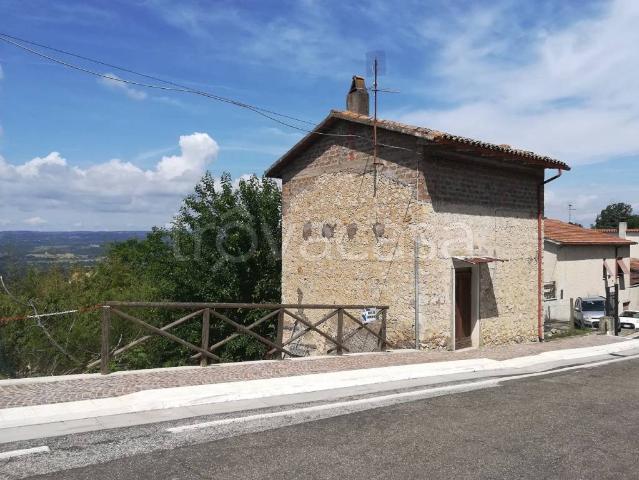 Rustico/casale/corte in vendita ad Alviano via Salvo d'Acquisto