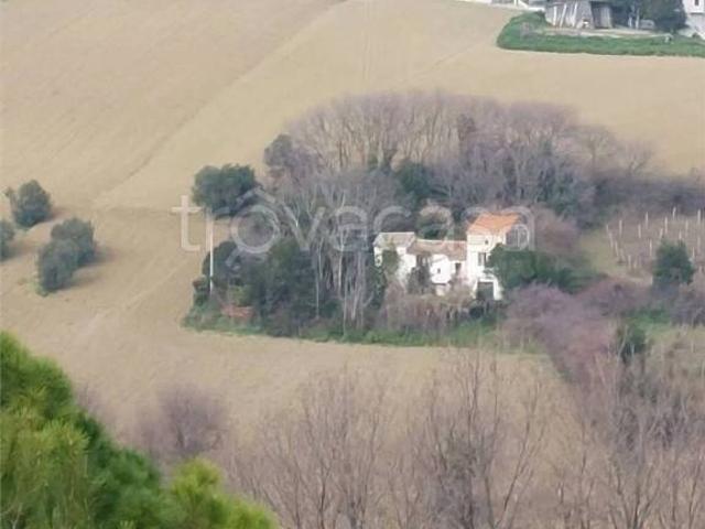 Rustico/casale/corte in vendita ad Ancona, Posatora