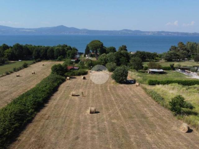 Rustico/casale/corte in vendita ad Anguillara Sabazia via Giosuè Carducci, Vigna Di Valle