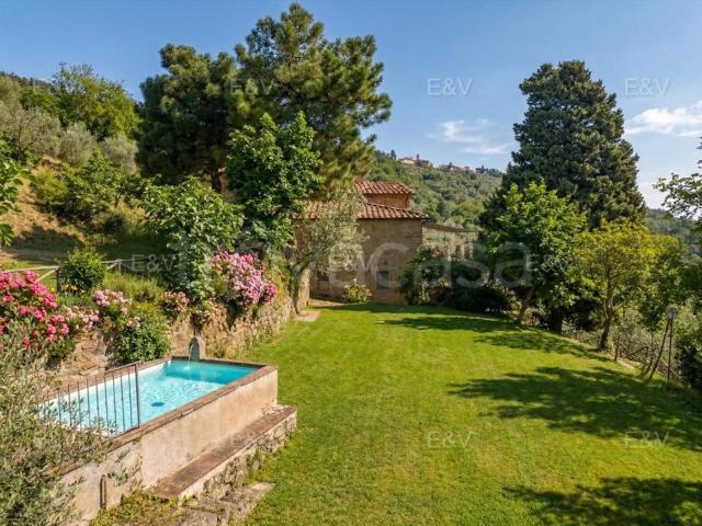 Rustico/casale/corte in vendita ad Arezzo