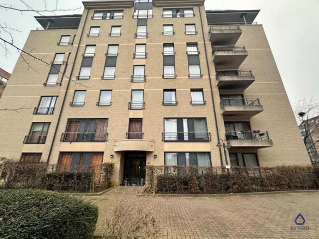 Rustig appartement met 3 slaapkamers in Anderlecht