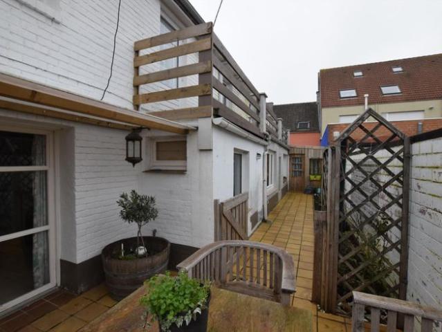 Rustig gelegen woning met 2 zonneterrassen en 3 slpks in he