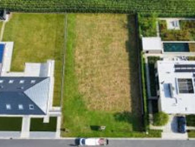Rustig gelegen bouwgrond voor villa