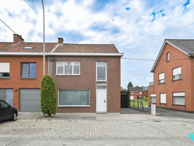 Rustig gelegen ééngezinswoning te Izegem