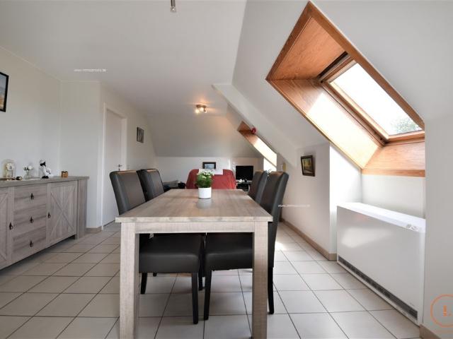 Rustig gelegen éénslaapkamerappartement met terras en garage