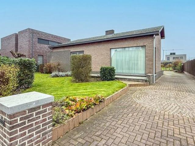 Rustig gelegen gelijkvloers instapklare woning met 3 slpks!