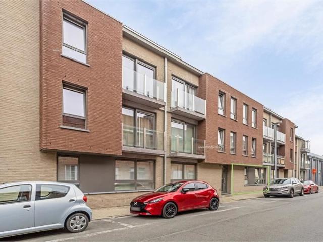 Rustig gelegen gelijkvloersappartement met ruim terras