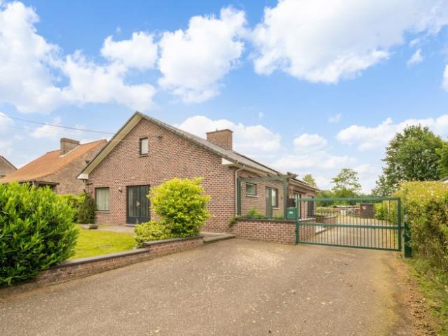 Rustig gelegen, gelijkvloerse woning op een top locatie v.
