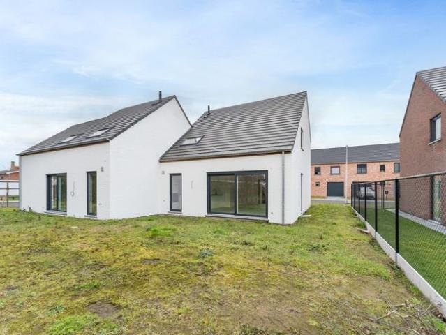 Rustig gelegen halfopen nieuwbouwwoningen te Jabbeke