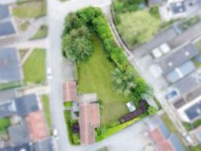 Rustig gelegen open bebouwing met mooie tuin!