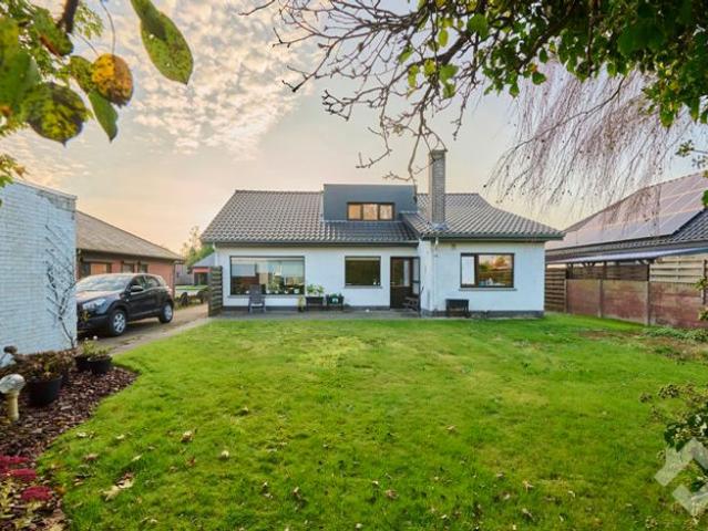 Rustig gelegen, ruime woning met 4 slpks!