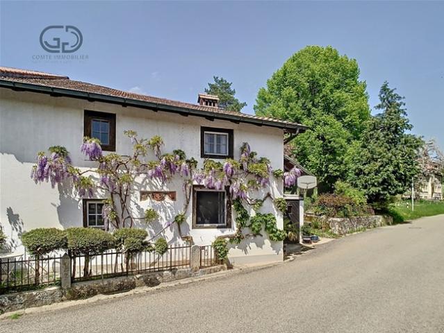 Rustikales Haus und ländliche Umgebung in Epauvillers