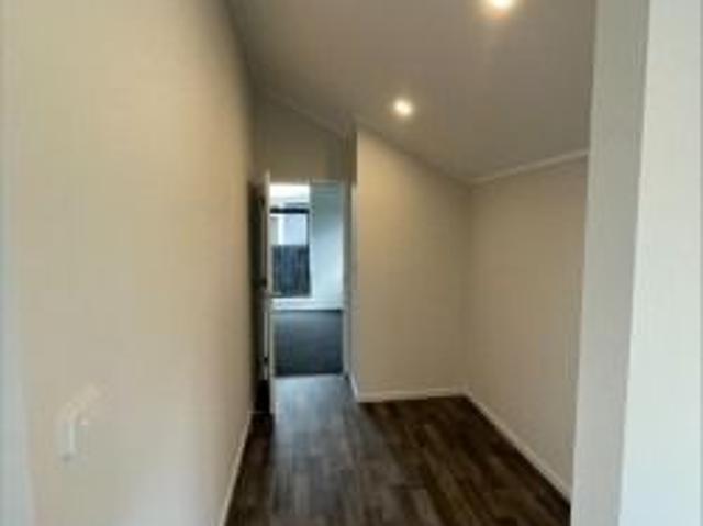 Russell Street, Otane