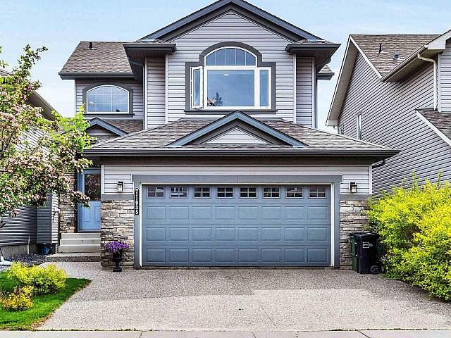 Rutherford Detached Home For Sale!