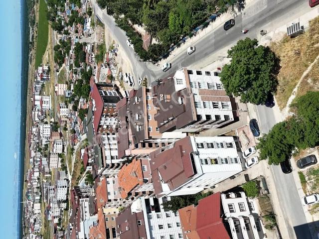 Rüzgar Emlak'tan Merkezi Konum Ara Kat Ön Cephe Daire