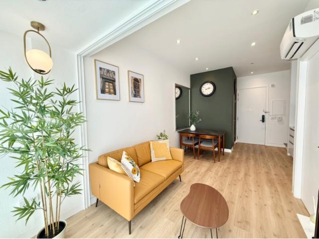 RV Edge Apartment For Rent, $5,300, 2 Bed 2 Bath 829 sqft $6.39 psf