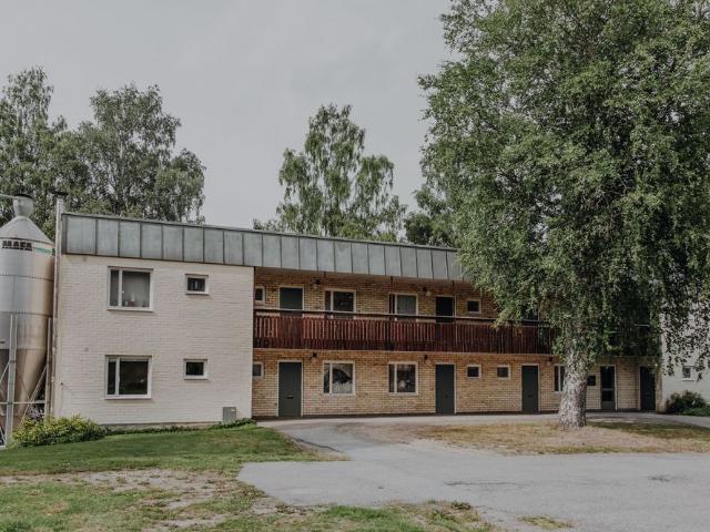 Rymlig 1 RoK med sovalkov och balkong i centrala Grängesberg