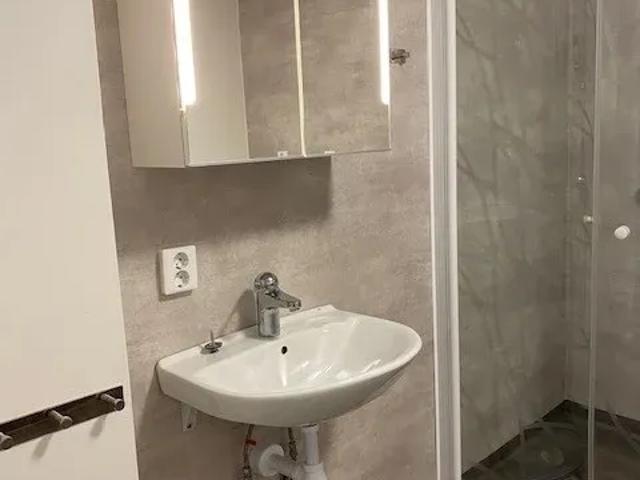 Rymlig och ljus 2: a med havsutsikt nära BTH 80 m² 8 858 kr