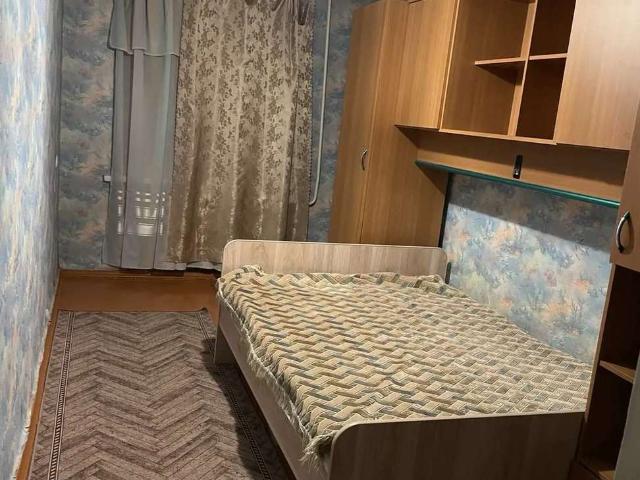 Рыльск г, Дзержинского ул,39