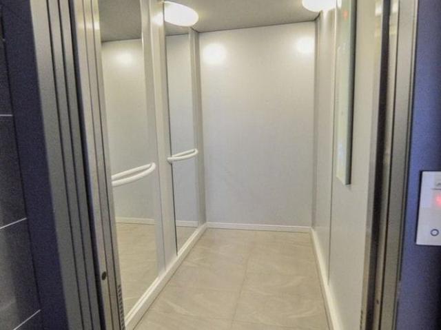 Słoneczne 2 pokojowe mieszkanie na Bemowie. 52.03 m²