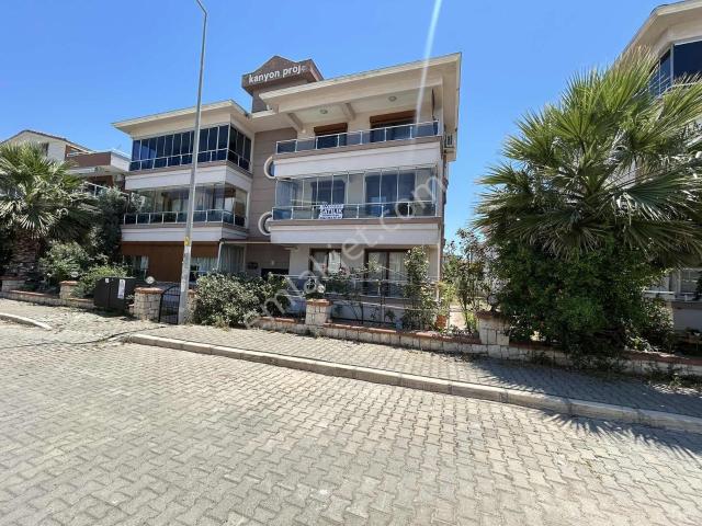 Sığacıkta Muhteşem Konumda 2+1 Satılık Daire