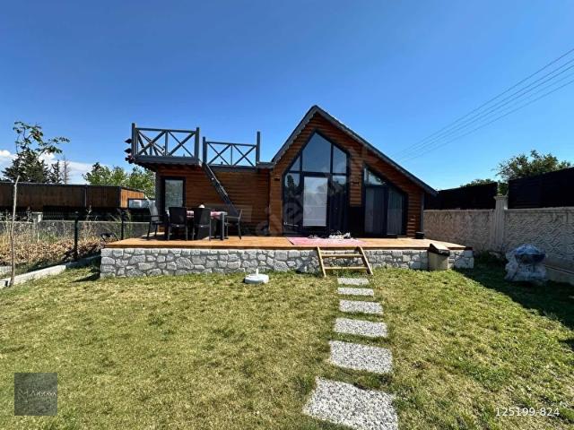 Sığacık yolunda doğa içerisinde harika 2+1 tinyhouse 300m2 bahçe