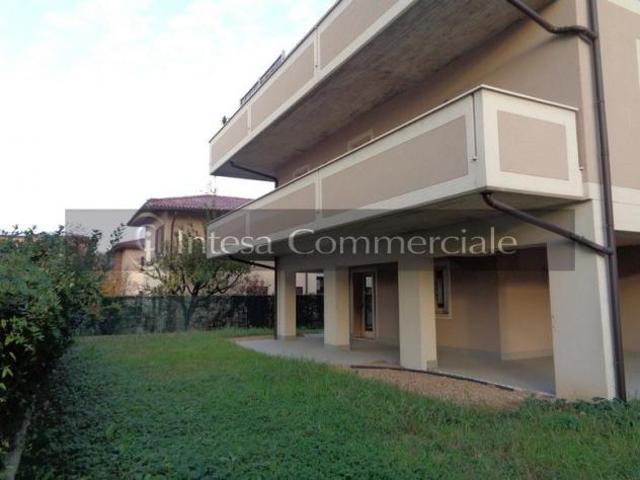 S. ANNA ottimo recente quadrilocale con giardino e box doppio
