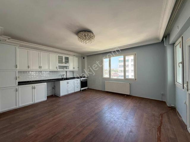 S.demirel Blv Üzeri 4+1 Ç.banyo Geniş Oturumlu Kombili Cazip