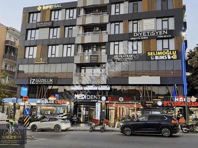 S E Z E R Gayrimenkul'den Kiralık 2+1 Ofis bölge Hstn. Karşısı