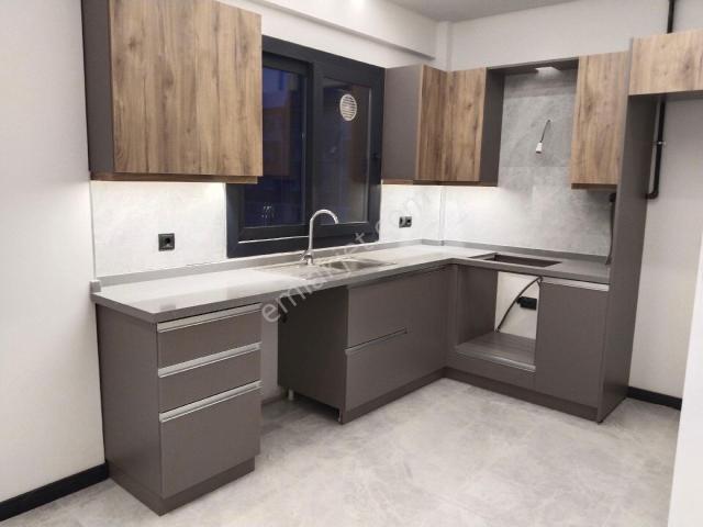 Sıfır Ultra Lüks Yerden Isıtmalı Doğalgazlı Asansörlü 3+1 Geniş Kiralık Daire