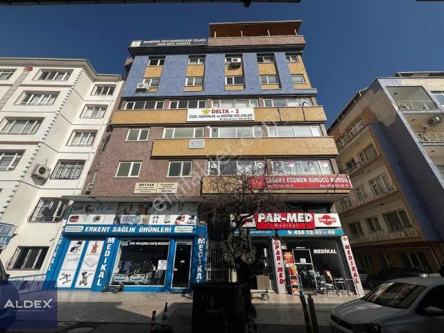 Sıhhıye Merkezde 125 M2 2+1 & 55 M2 Teras Dubleks Büro & Ofis