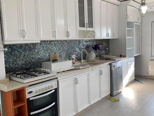 Sıhhiye Kavşağında Kiralık 3+1 Geniş Temiz Daire