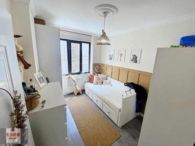 S.çiftliği Mah'de Cadde Üzeri 2+1 105m2 Ultra Lüx Köşe Başı 3kat