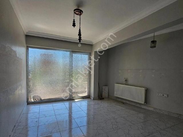 Sırakapılar Cadde Üzeri Kiralık İş Yeri