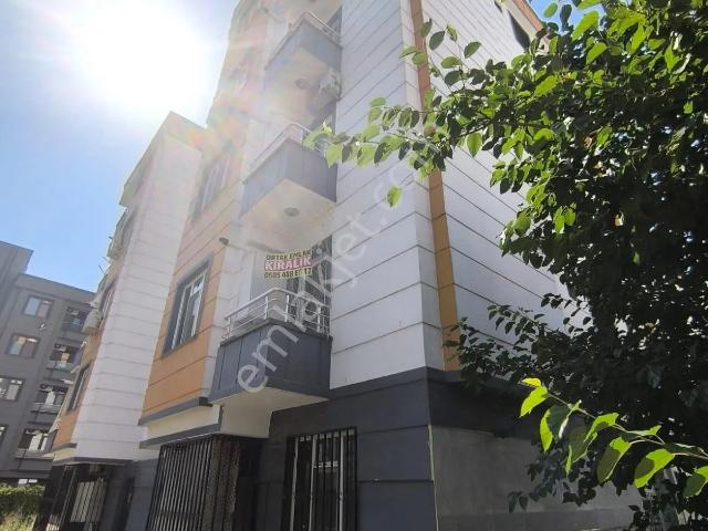 Sırrın Mahallesi'nde Eşyalı Kiralık Temiz 1. Kat 1+1 Daire