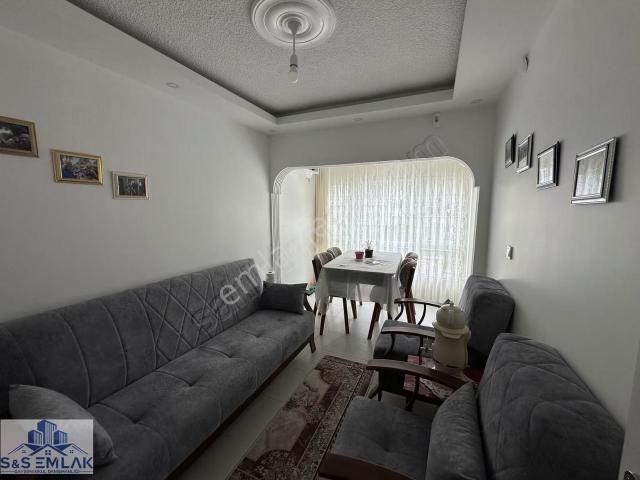 S&s Emlak'dan Sarımsaklı'da Denize 50 Metre Kiralık 1+1 Daire