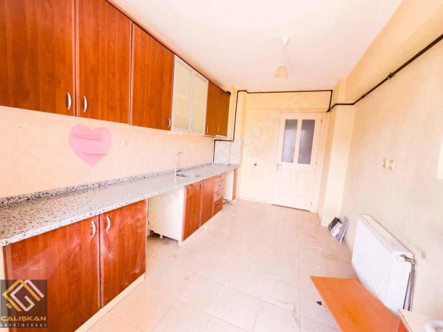 Sıte Içerısınde Okullar Bölgesınde Genış Balkon Genış 2 + 1