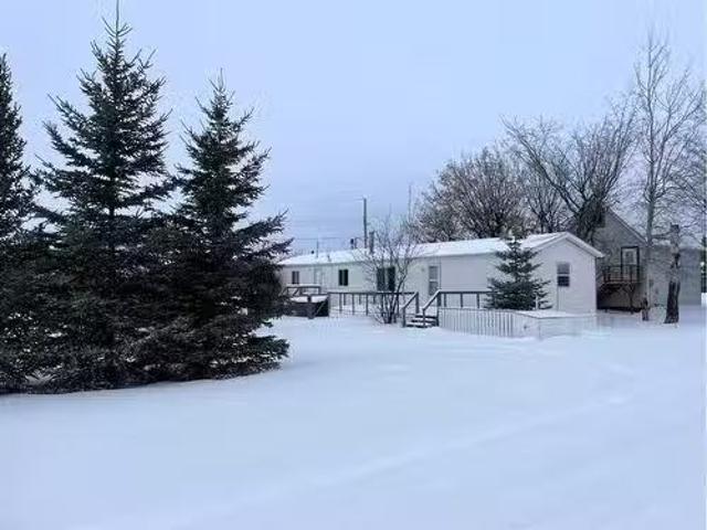 S 16 1Rst Street West, Whitelaw, AB, T0H 3T0 house for sale.
