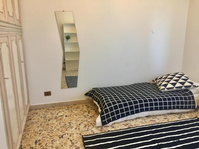 S. 48 Singola carina e silenziosa zona Novoli