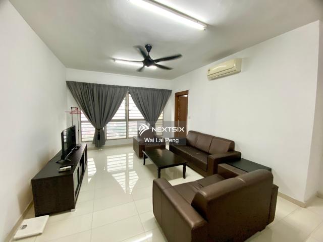 Scott Garden Unit FOR RENT 775sf 1 room 2 bath 1 Car Park Rental RM 1400 Please contact kelvin wong at 018 2251 for more information and Viewing