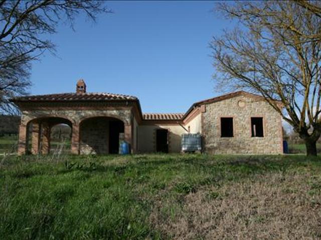 Scopri questa affascinante casa singola situata nella pittor. 125m² Rigomagno