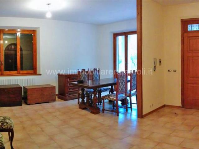 Scopri questa incantevole villa situata a Torrita di Siena. 5m² Torrita di Siena