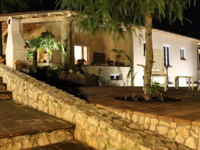 Scopri questa straordinaria villa moderna situata nel cuore. 425m² Perugia