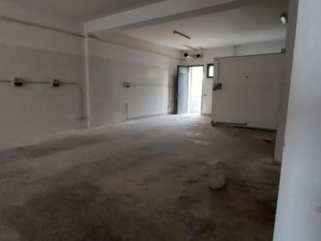 SCORRANO LOCALE ARTIGIANALE 650 €