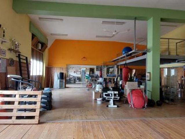SCORRANO LOCALE C3 ADIBITO A PALESTRA 95.000 €