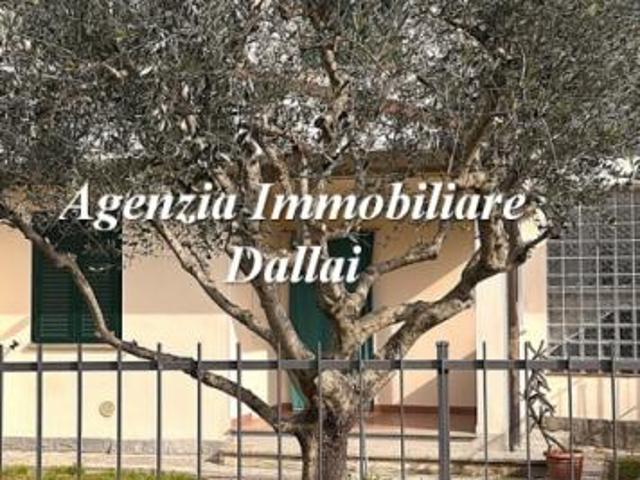 Scarperia Terratetto con giardino, garage e posto auto